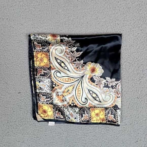 WOMENS SILK SQUARE BLUE AND GOLD DESIGN - Picture 3 of 7